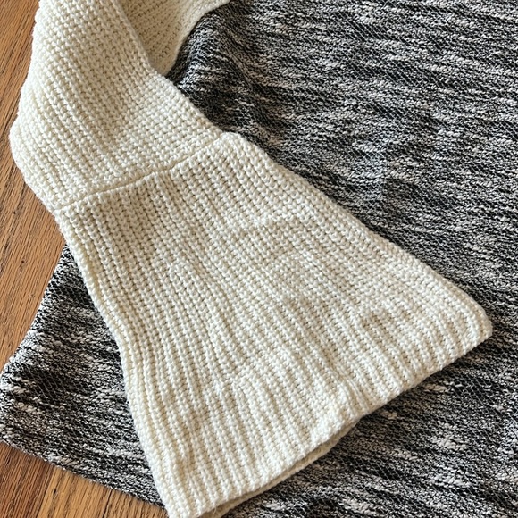 Anthropologie Dolan Mixed Knit Color Block Bell Sleeve Sweater - Picture 4 of 7